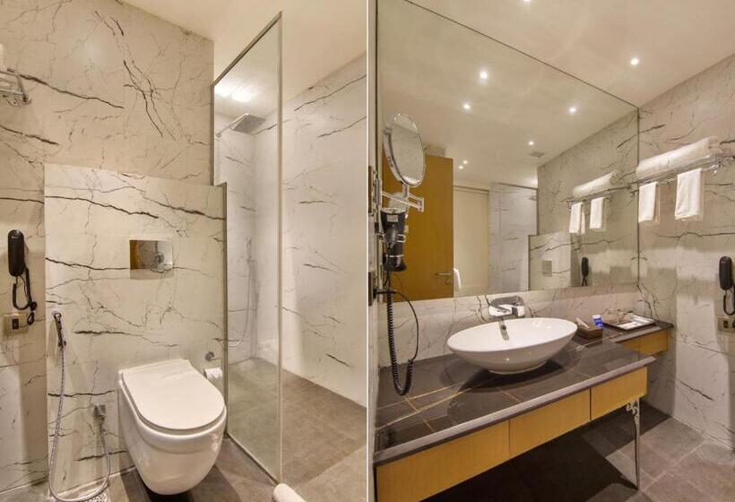 Люкс Deluxe Кровать Кинг, Sarovar Portico Sonipat