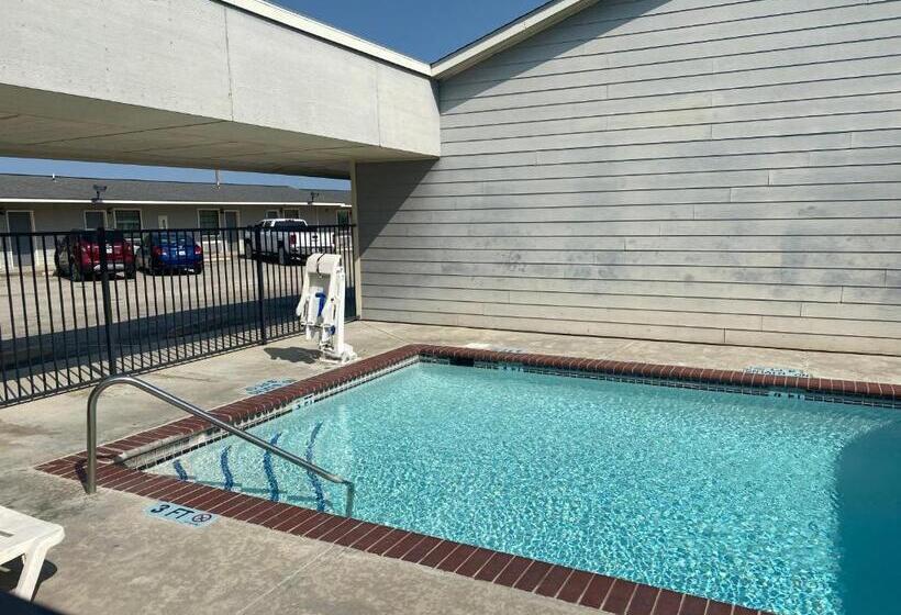 Люкс Deluxe Кровать Кинг, Southern Inn & Suites Rv Lots Now Available