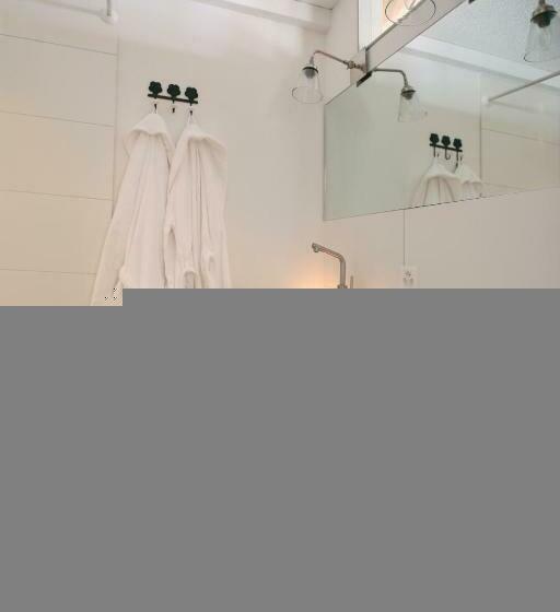Семейный Номер, Hamilton Lodge & Spa