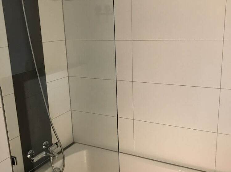 Семейный Номер, Hamilton Lodge & Spa