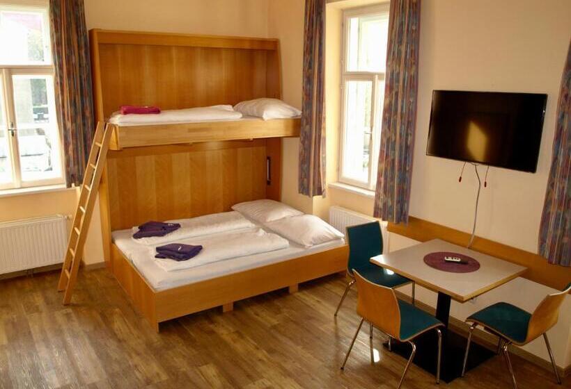 ファミリールーム, Junges Hotel Tulln