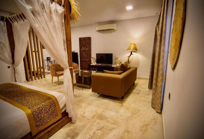 Deluxe Suite King Bed, Coastline Resort