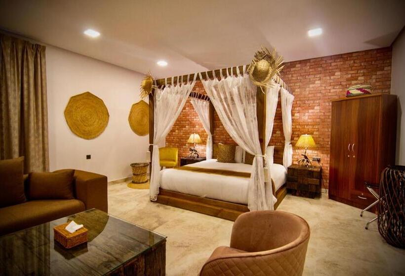 Deluxe Suite King Bed, Coastline Resort