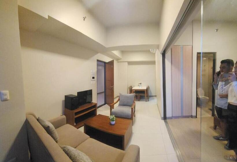 Estúdio Estandar com Sacada, Mactan Newtown Condo By Ejb