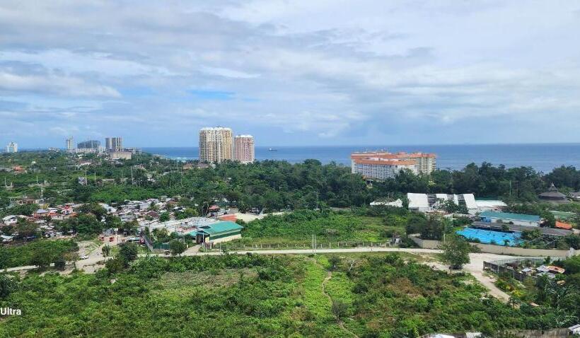 Quarto Familiar Vista Mar, Mactan Newtown Condo By Ejb