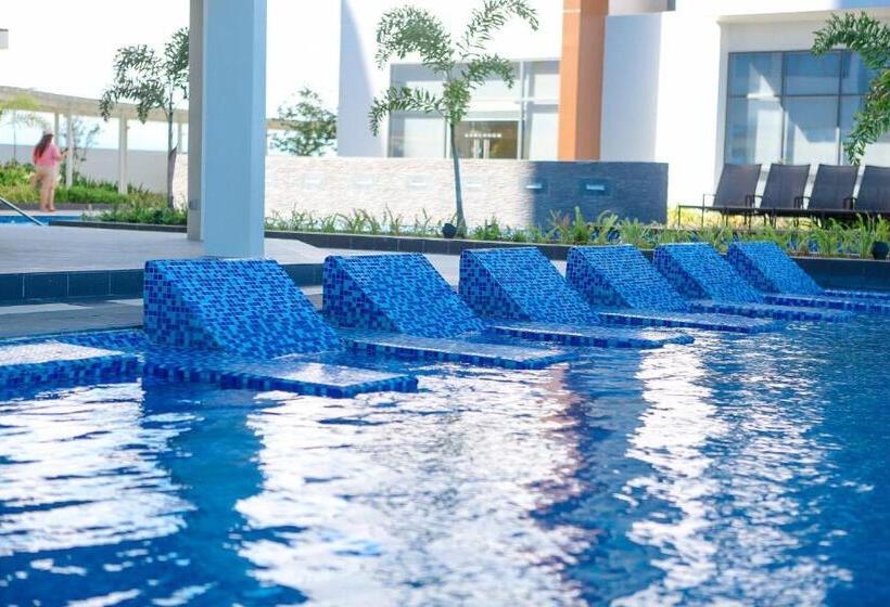 Estúdio Estandar com Sacada, Mactan Newtown Condo By Ejb