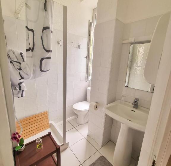 Номер Стандарт, Auberge Du Crabère