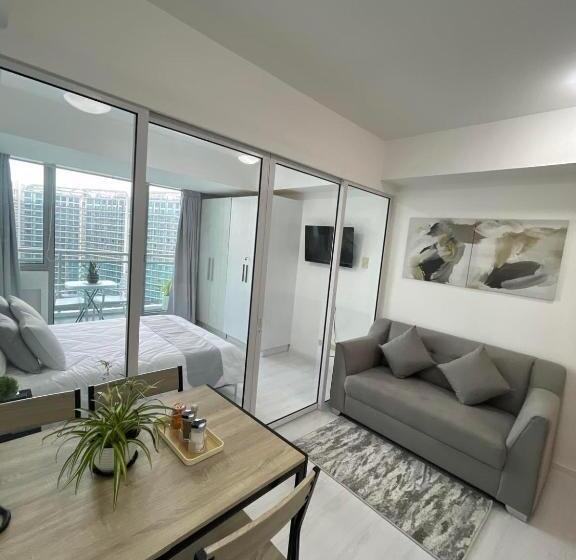 Семейный Номер, Azure Urban Resort Residences
