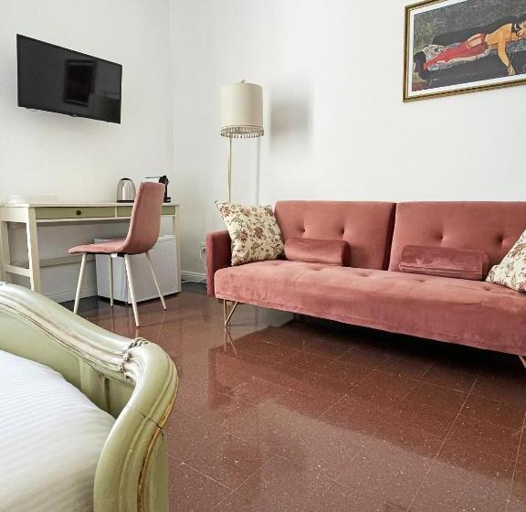 اتاق سوپریور سه تخته, B&b Isola Messina