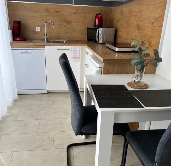 Студио Стандарт с Балконом, New Age Boardinghaus Bad Wimpfen