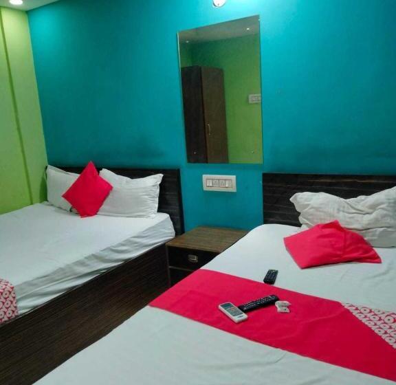标准间, Pop  Happy Near Netaji Subhash Chandra Bose International Airport