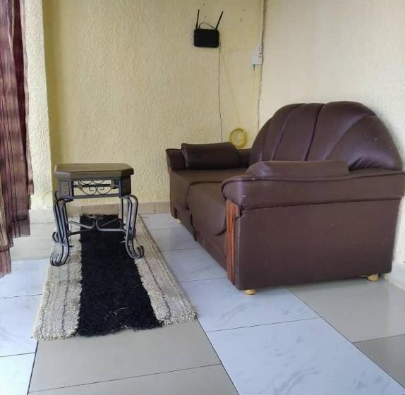 استودیو استاندارد با چشم‌انداز, Zion Inn