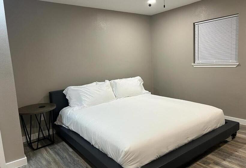 Апартаменты Deluxe 1 Спальня, Apt 3   Roman At High Plains Lodge
