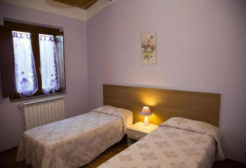 プールの見える１ベッドルームアパートメント, Agriturismo L Elce