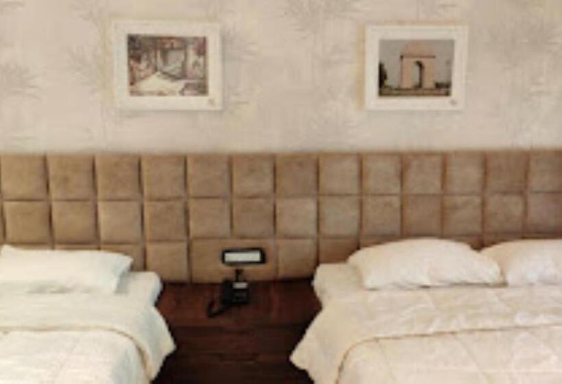 Трехместный Номер Базовый, Buldana Urban Residency Club , Buldana