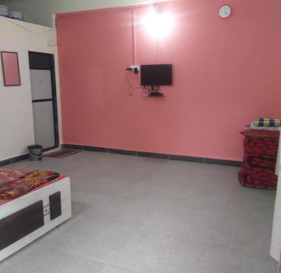Семейный Номер, Sai Sneh Holidays Cottage