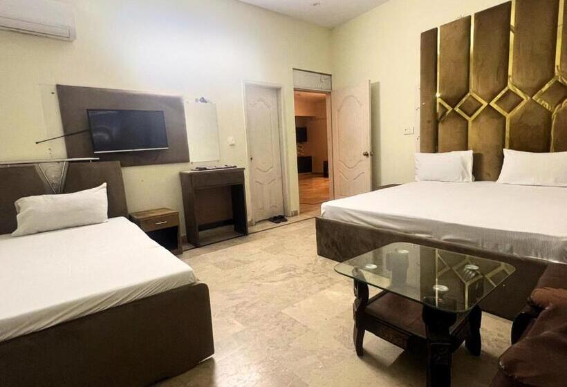 اتاق لوکس, The Value Guest House Near Airport