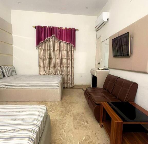 اتاق لوکس, The Value Guest House Near Airport