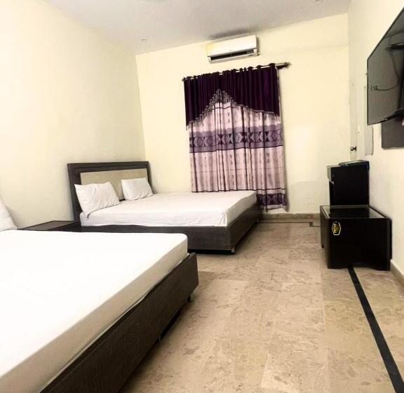 اتاق لوکس چهار تخته, The Value Guest House Near Airport