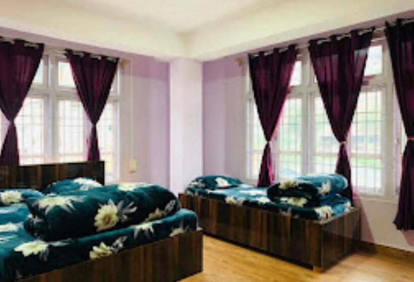 Номер Deluxe, Cozi Inn Bomdila