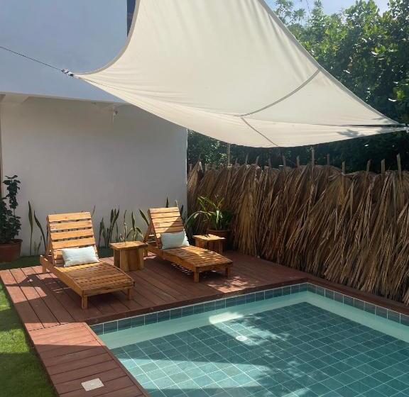 اتاق استاندارد با بالکن, Wander Boutique