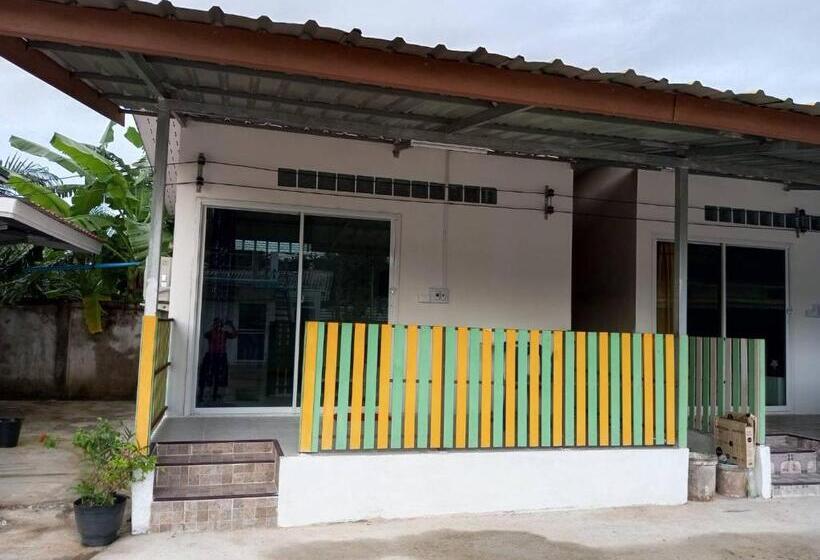 エコノミールーム, ธมนเพลส