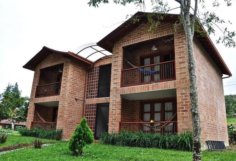 스위트, Posada Turística Avalon