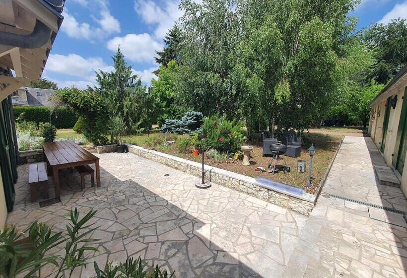 Номер Стандарт Вид на Сад, La Chambre Des Châteaux