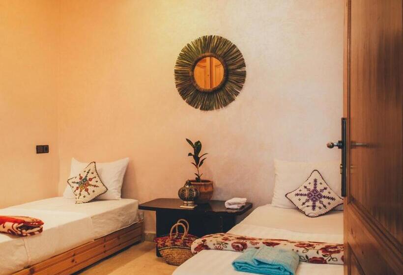 اتاق استاندارد, Chill Surfer Hostel