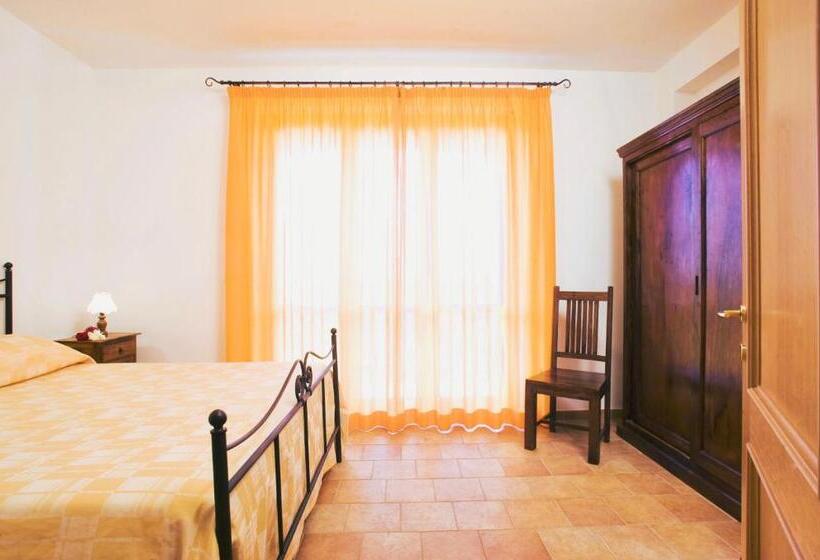 Апартаменты 1 Спальня, Isa   Residence With Swimming Pool In Sorano, Apartments With Air Conditioning And Private Outdoor A