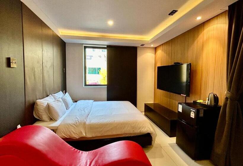 Suite with Terrace, Arieti A