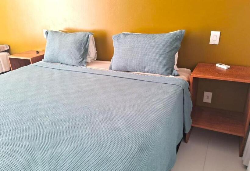 سوئیت با تخت بزرگ, Pousada Corais De Ibiza