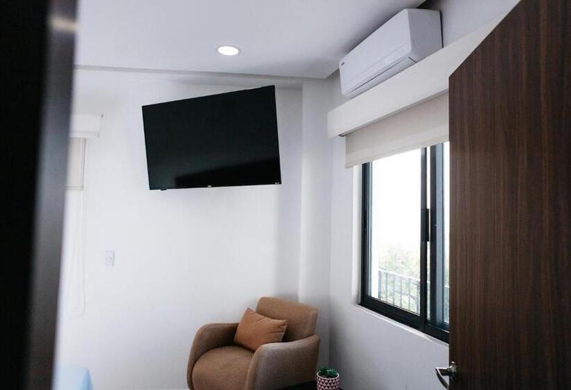 اتاق کلاسیک چهارنفره, Monyxbnb
