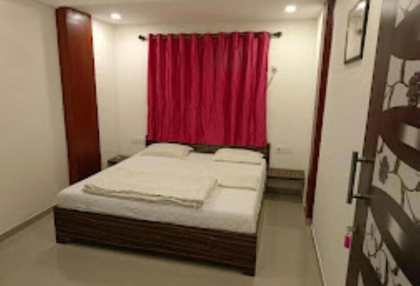 Номер Deluxe, Janavi Resort Neral
