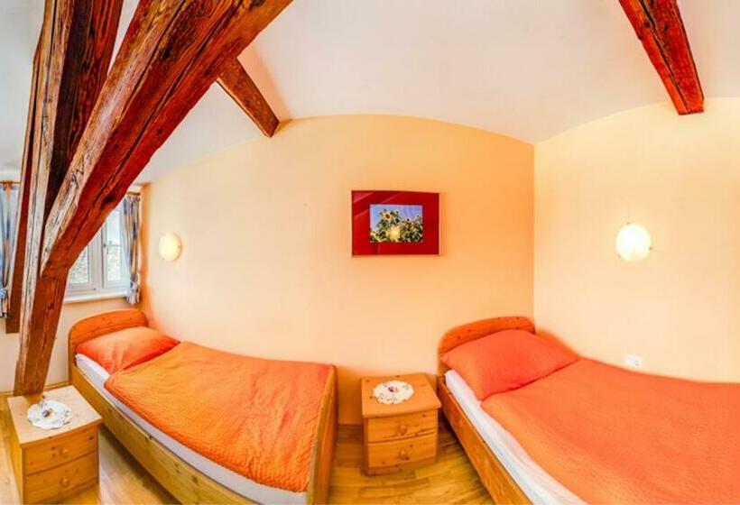 Номер Стандарт, Frühstückspension Zanglhof