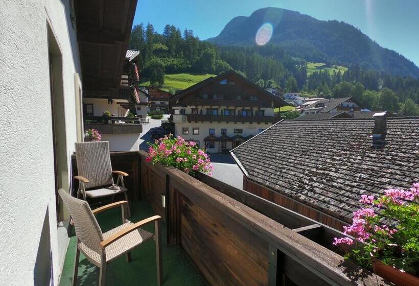 Трехместный Номер Стандарт с Балконом, Pension Jagerhof   Sommercard Inkl   5 Min Zum Hochzeiger