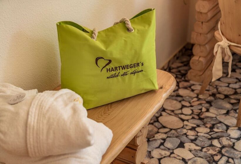 Номер Стандарт, Hartweger's