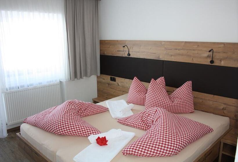 Номер Стандарт с Балконом, Landhotel Wolf