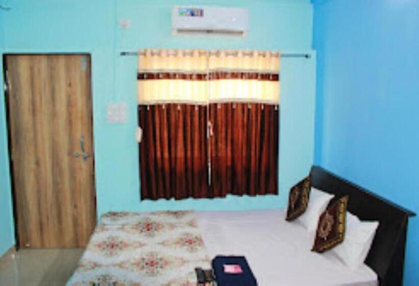 Номер Deluxe, Nakshatra Stay Vengurla