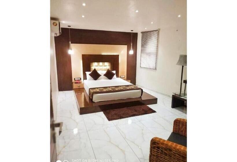 Номер Стандарт, The Royal, Sehore