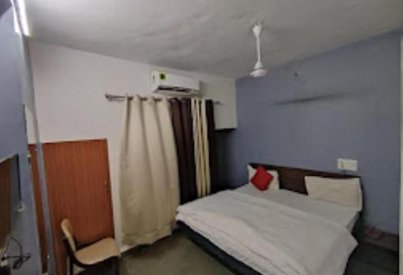 Номер Стандарт, Krishna Guest House Vapi