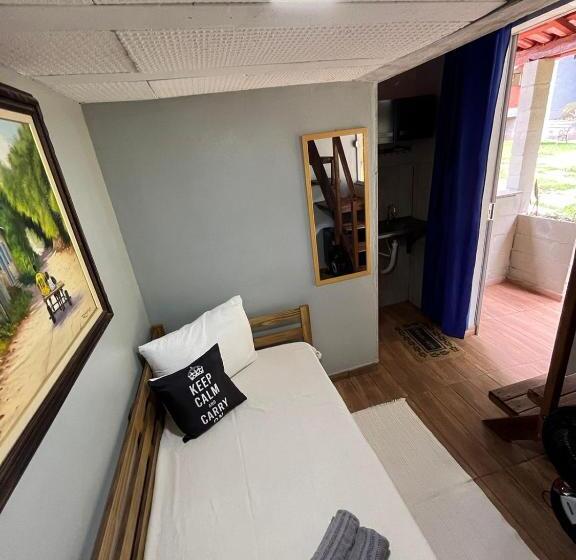 패밀리 스튜디오, Hostel Sossego Do Garças
