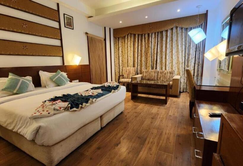 이그제큐티브 스위트, Royal Ark   Kasauli