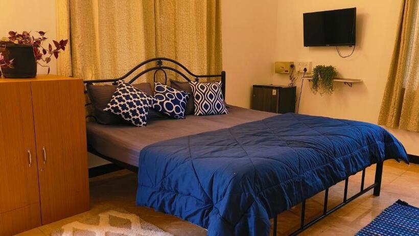 Стандартный Номер Кровать Кинг, Mitra Hostel