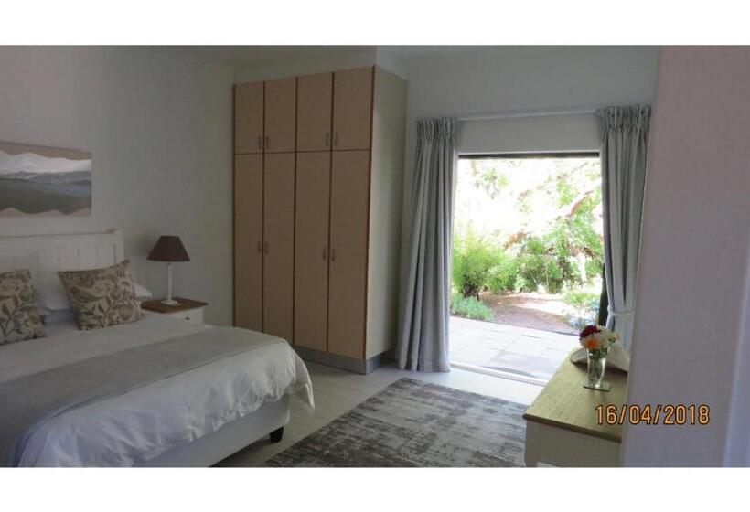 Номер Стандарт с Террасой, Blue Mountain View Cottages
