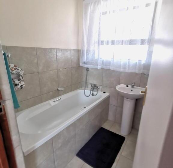 Номер Стандарт Совместная Ванная, Mv Self Catering   Rooms