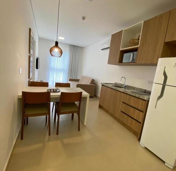 Апартаменты 1 Спальня с Балконом, Capivari Residence