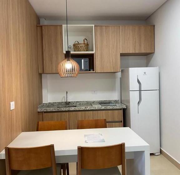 Апартаменты 1 Спальня с Балконом, Capivari Residence