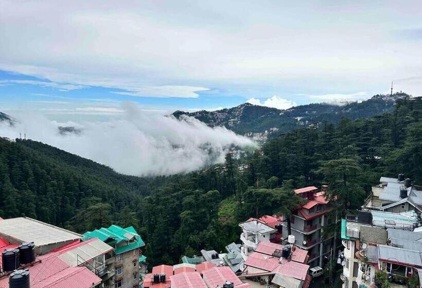 발코니 디럭스 룸, The Misty Pines Inn