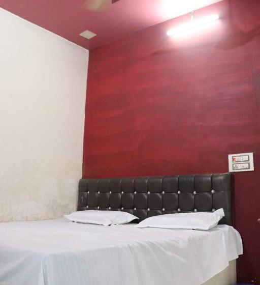 Трехместный Номер Классика, Oyo Hotel Grand